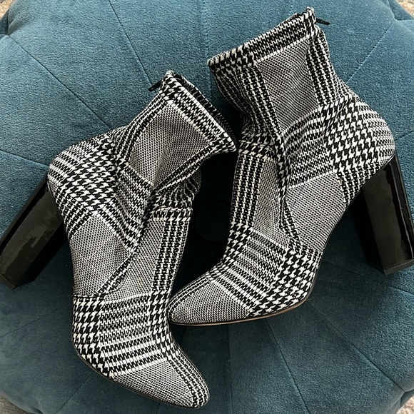 Aldo Lovelee textile bootie | size 7.5 | great condition - Picture 1 of 4